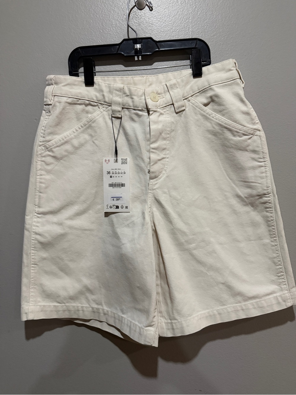 NWT - Zara White High-Rise Bermuda Shorts